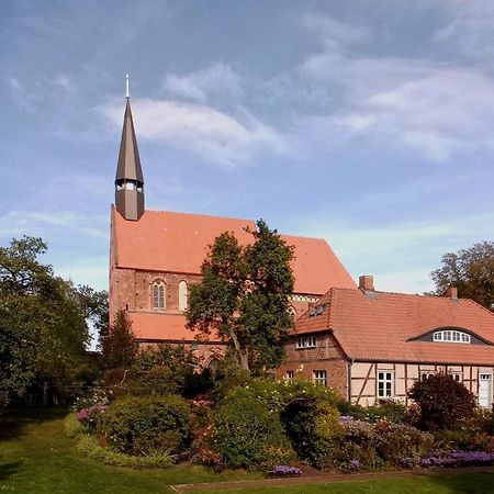Ferienwohnung Irisgarten Am Pfarrgarten Starkow Velgast Kültér fotó