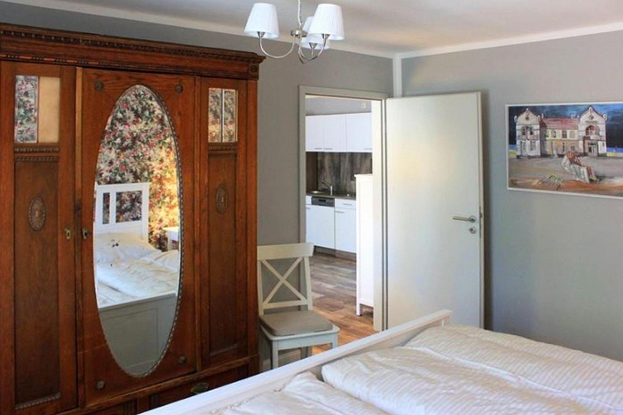 Ferienwohnung Irisgarten Am Pfarrgarten Starkow Velgast Kültér fotó
